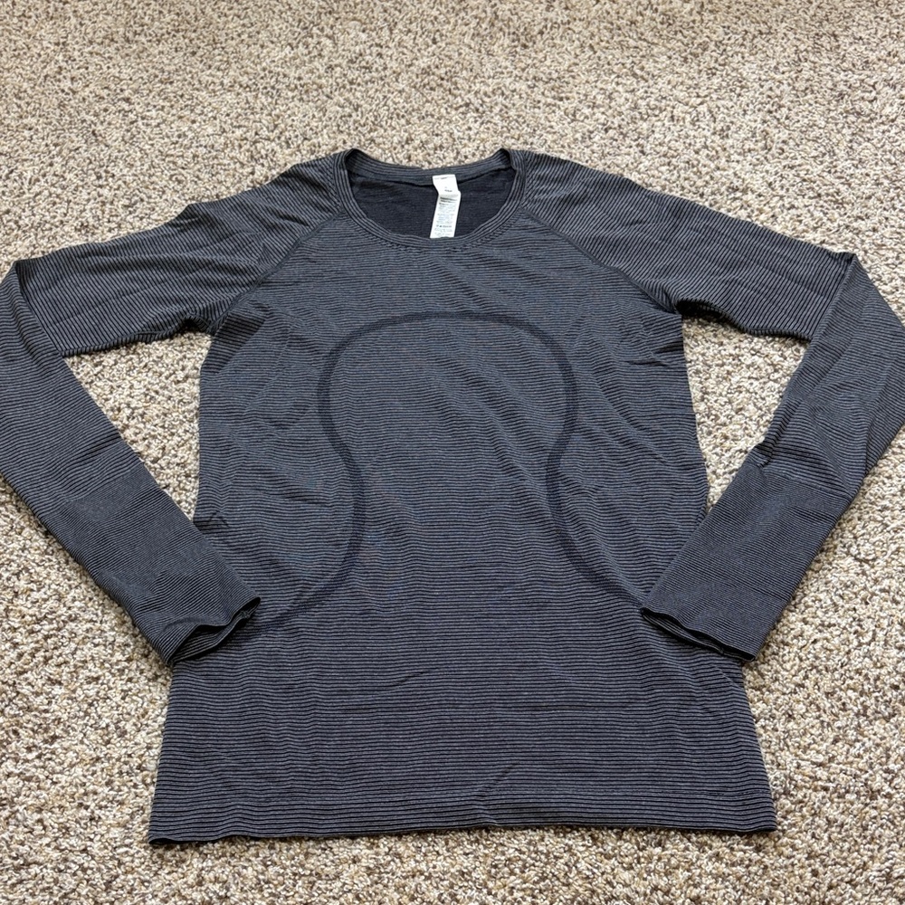 Lululemon Swiftly Tech Long-Sleeve Shirt 2.0 *Hip Length Spandex Stripe Black